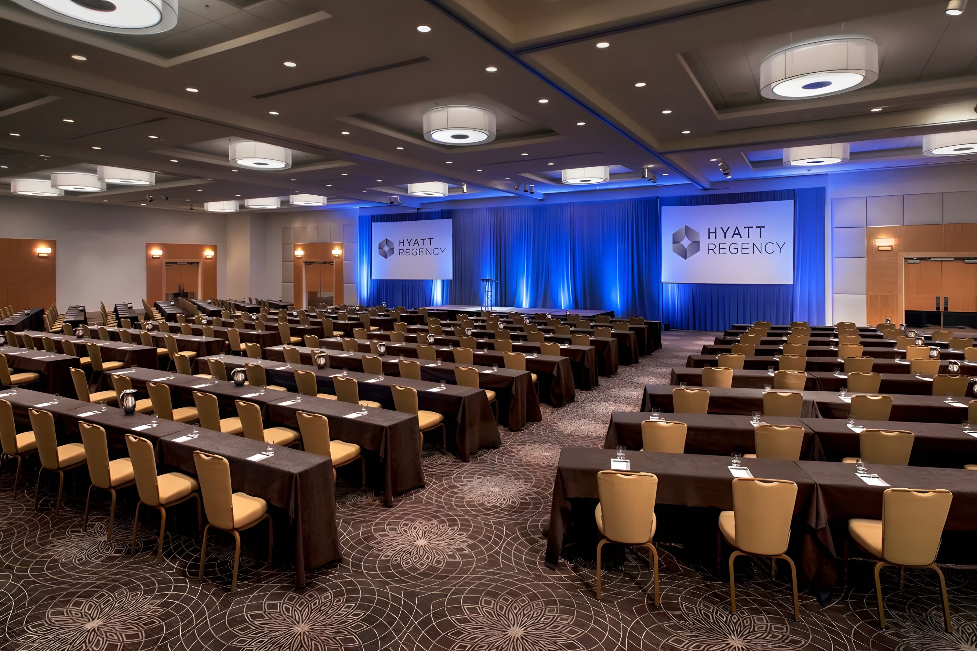 Hyatt Regency, photo 2